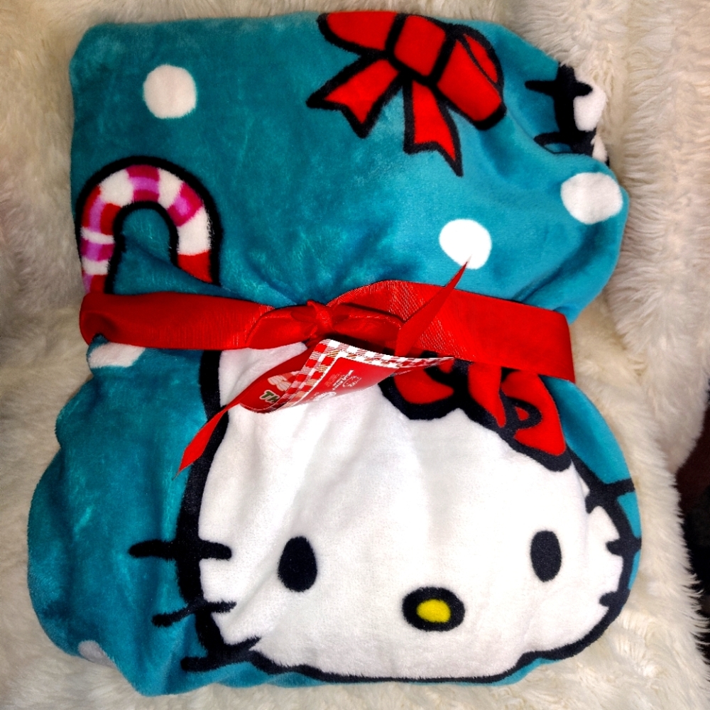 Hello Kitty Christmas Throw